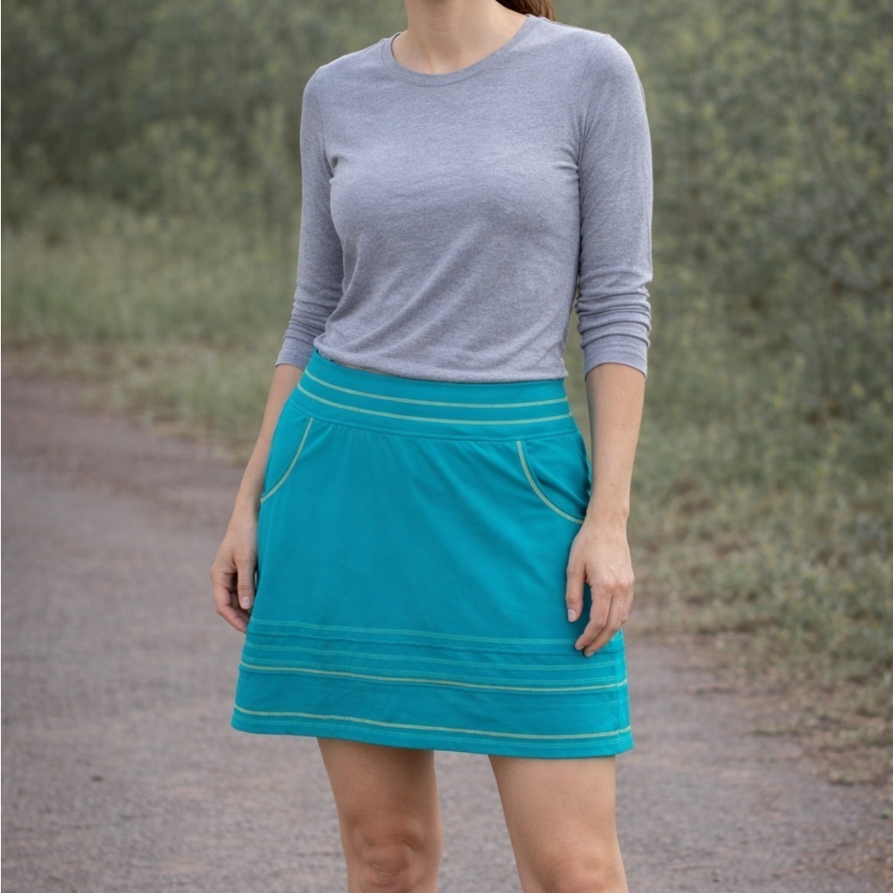 WOMENS MEDIUM DIAMALETE TITLE NINE SKIRT